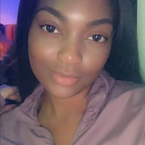 Meet your Posher, Jamesia